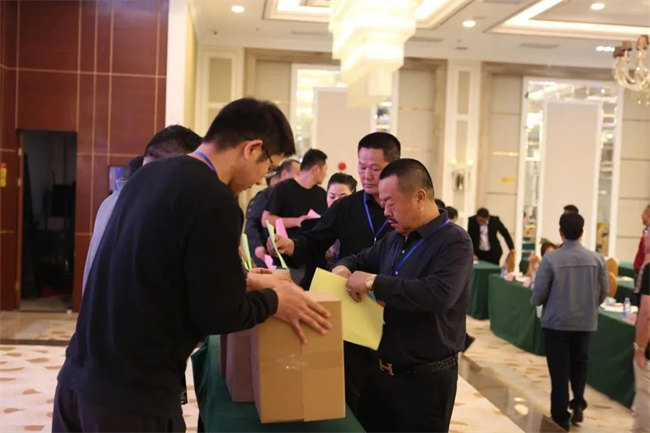 廣東漁船漁機(jī)漁具行業(yè)協(xié)會(huì)第五屆會(huì)員大會(huì)暨五屆一次理事會(huì)隆重舉行 -3