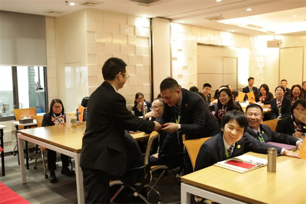 共襄盛典,啟航新征程!廣東博皓年度總結大會-頒發年終利是、子女助學金、敬老金